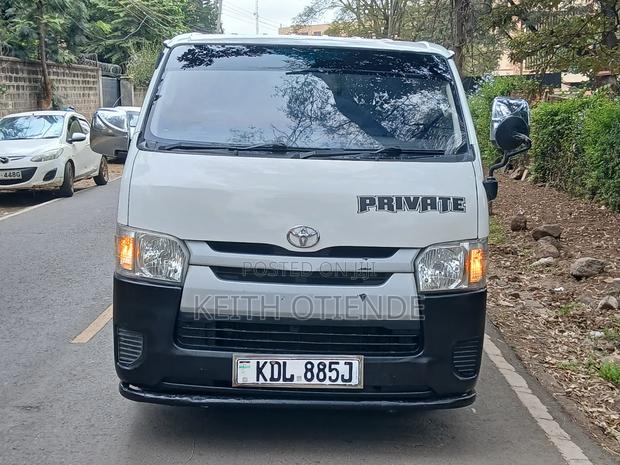 Toyota HiAce 2016 White - main view