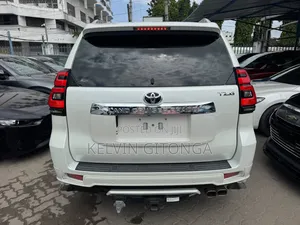 Toyota Land Cruiser Prado 2018 White