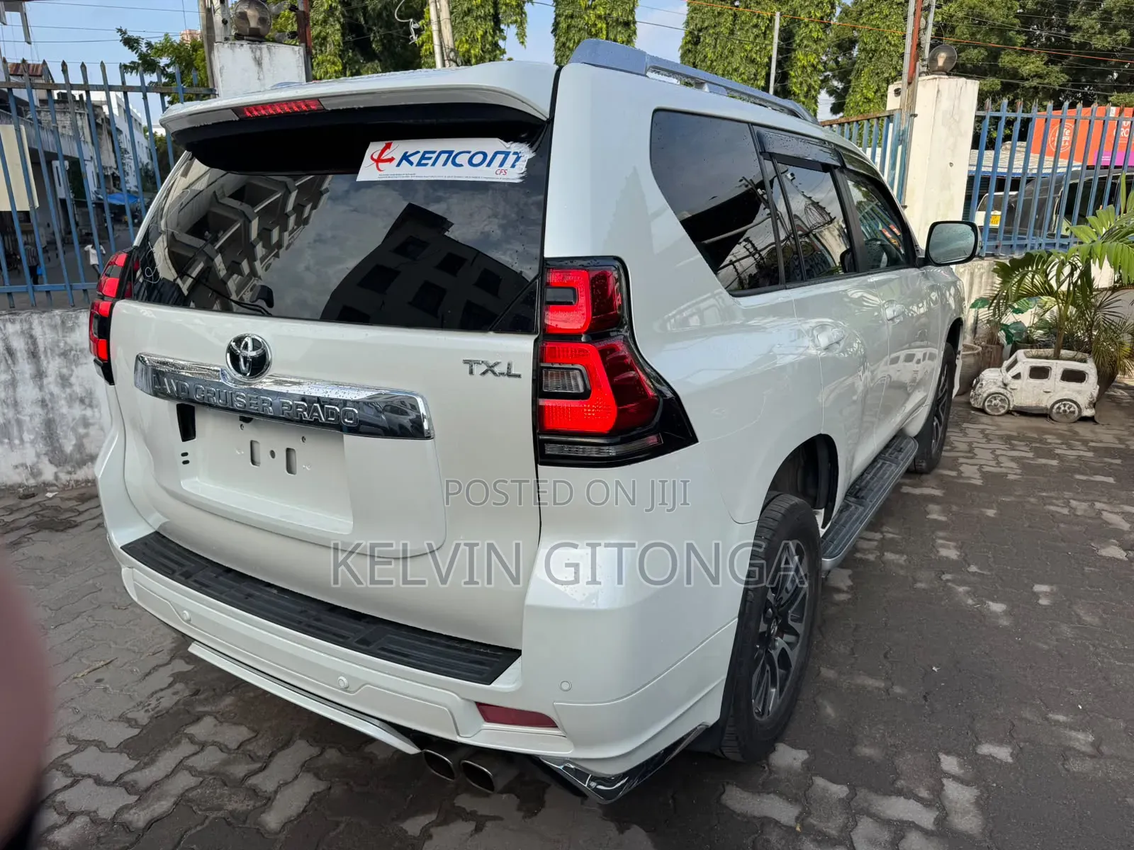 Toyota Land Cruiser Prado 2018 White