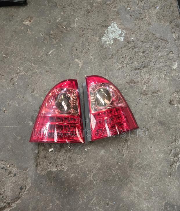 Fielder 2005 Tailight - main view