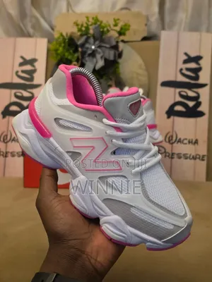 New Balance 9060