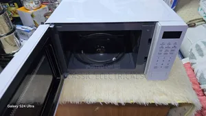 Hisense 20litres Digital Microwave at Ksh7400