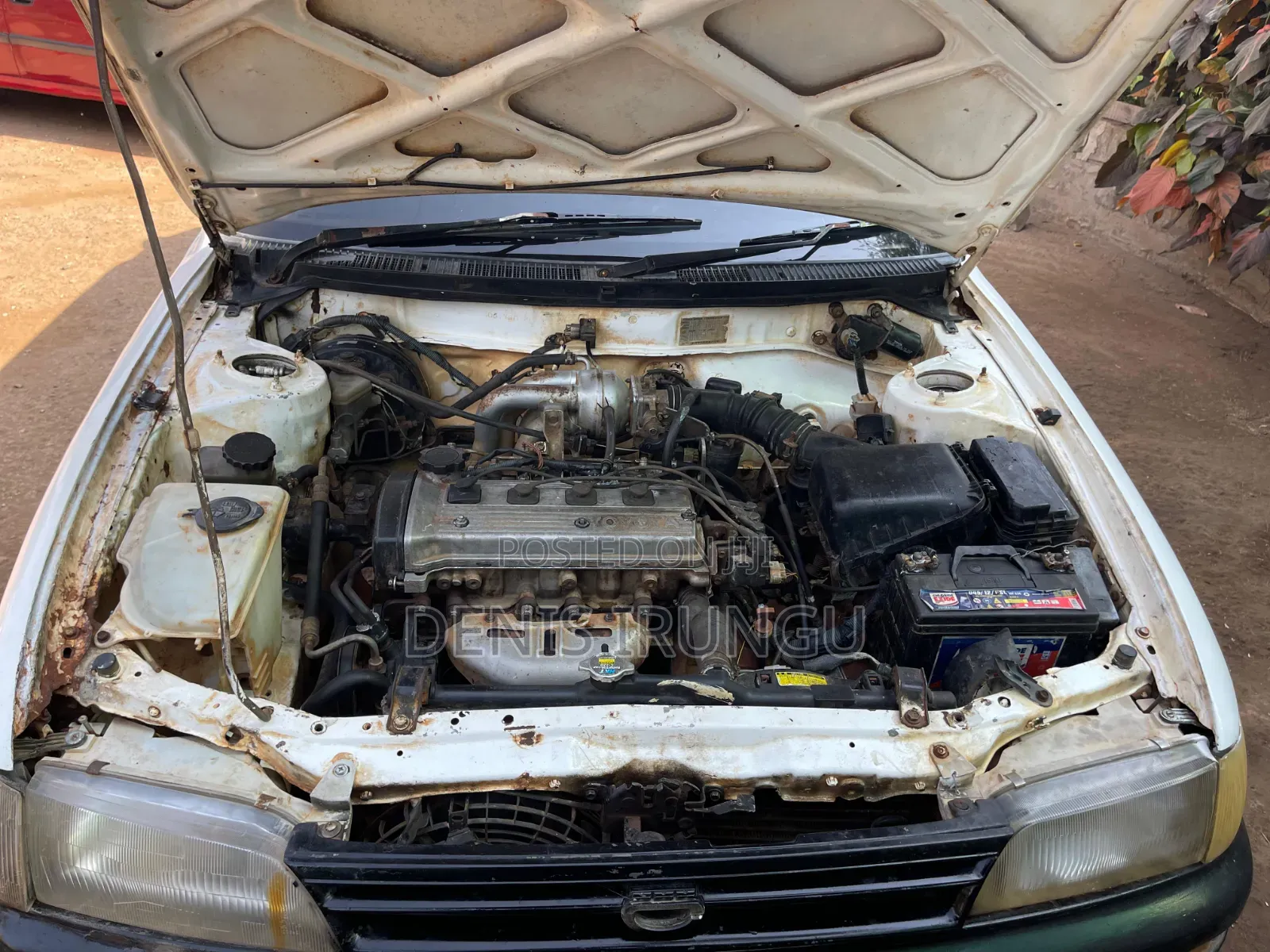 Toyota Corolla 1997 White