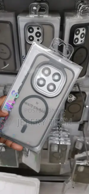 Black MagSafe-compatible Phone Case for the Xiaomi Redmi Note 15 Pro
