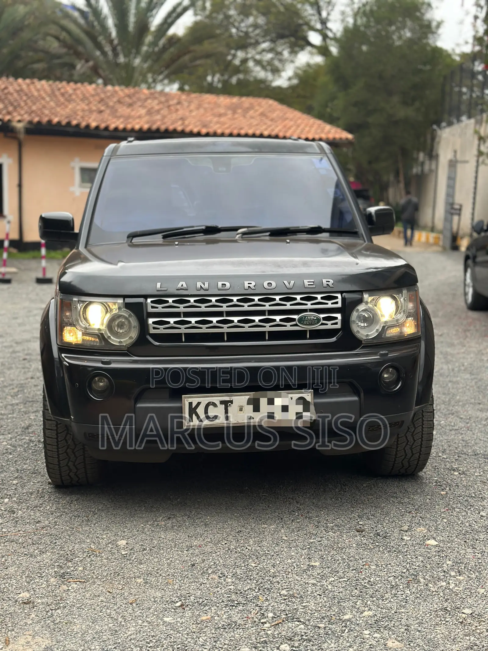 Land Rover Discovery 2011 Black