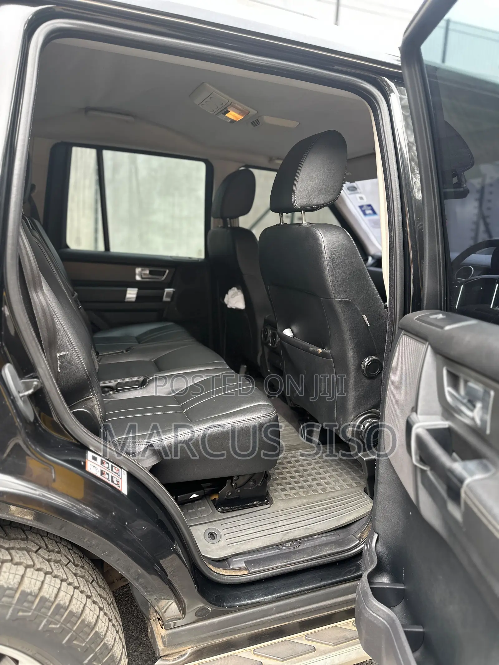 Land Rover Discovery 2011 Black