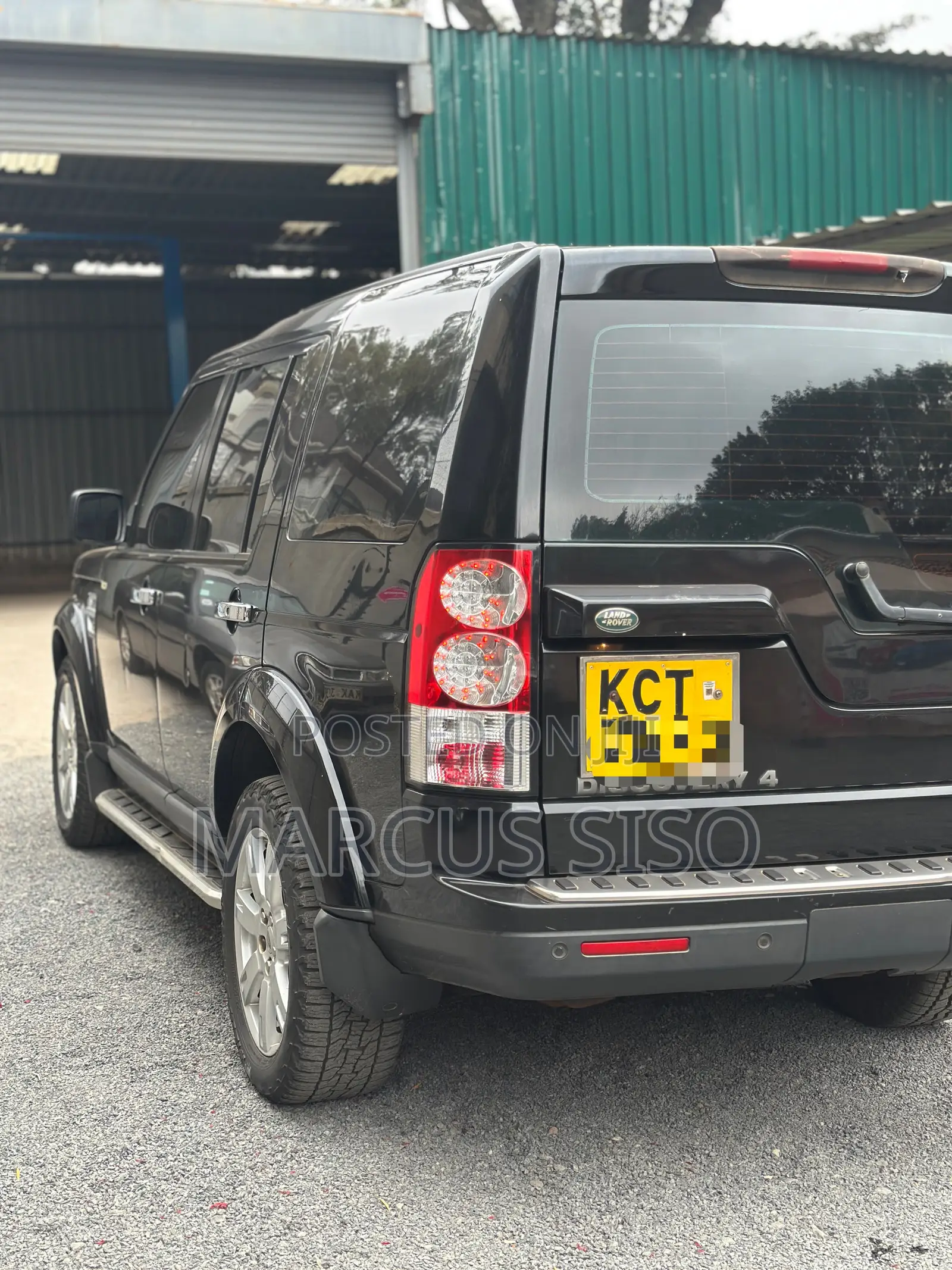 Land Rover Discovery 2011 Black