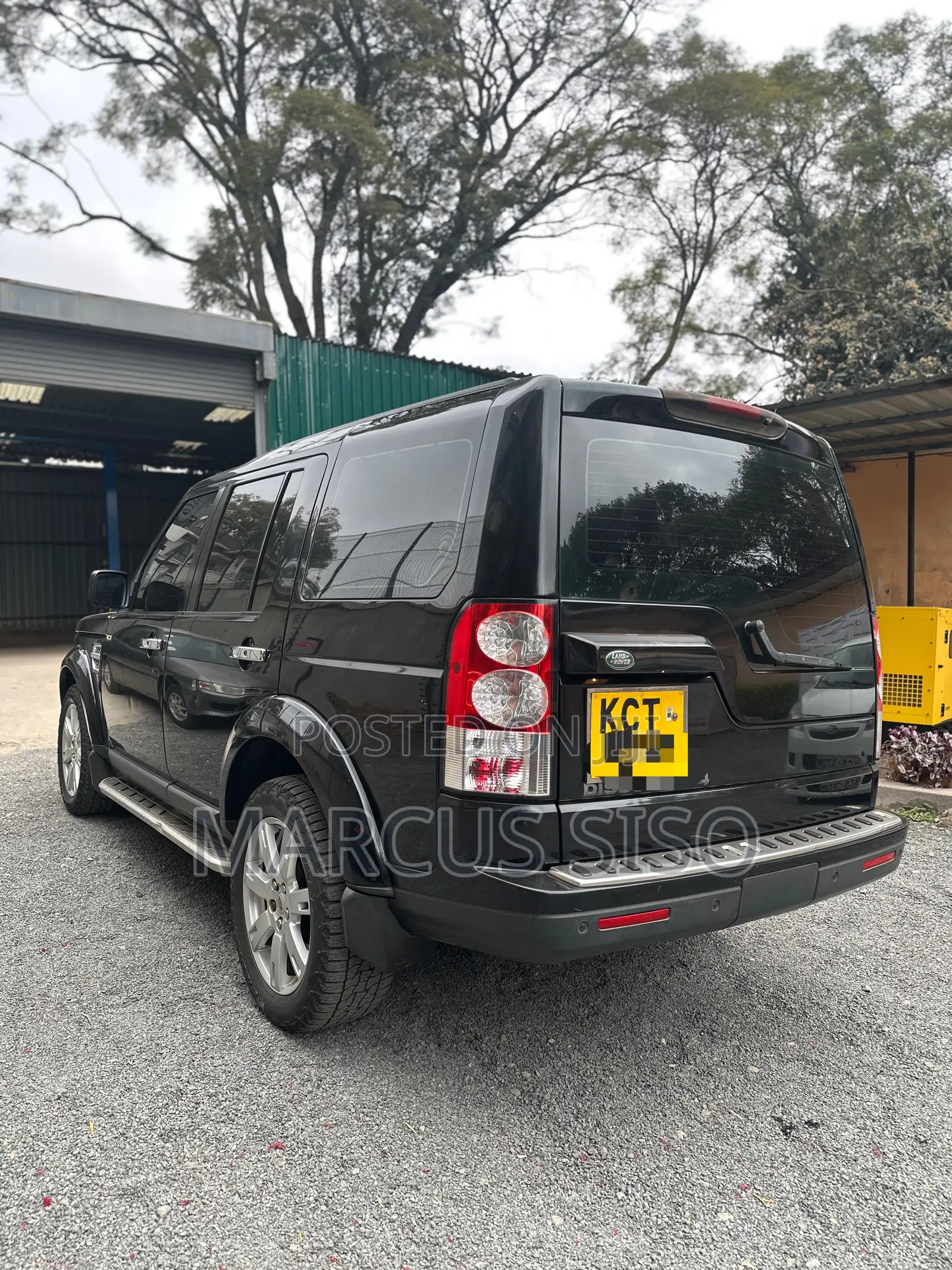 Land Rover Discovery 2011 Black