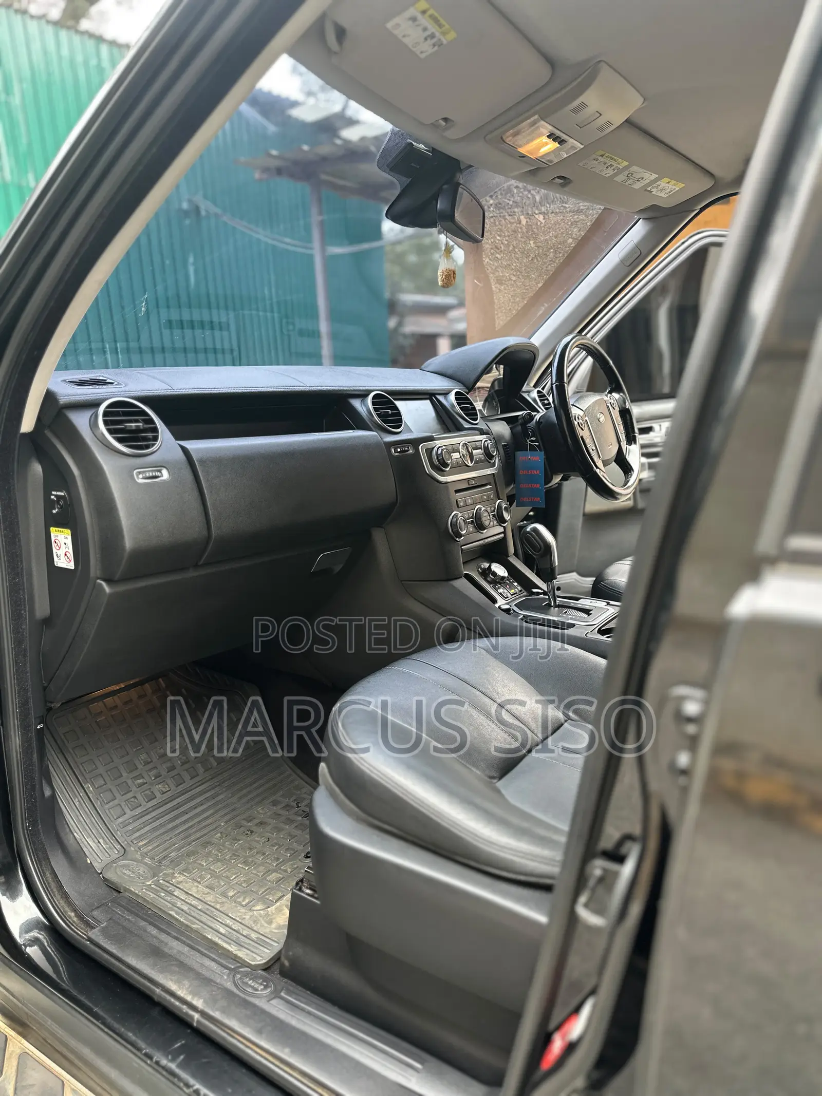 Land Rover Discovery 2011 Black