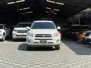 Toyota RAV4 2016 White