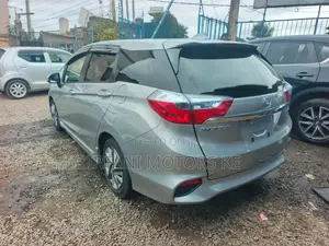 Honda Shuttle 1.5 Hybrid 2WD 2019 Silver