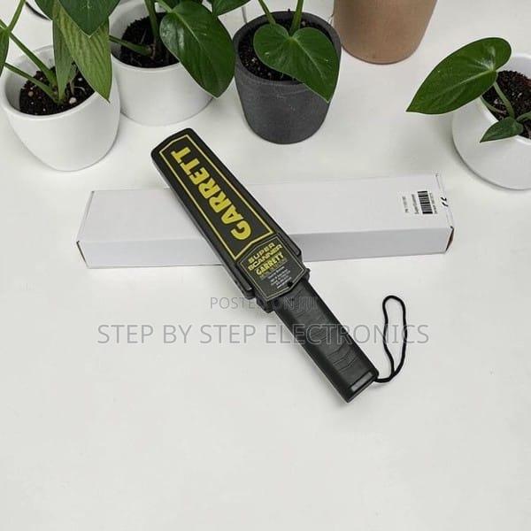 User-Friendly Garret Super Scanner Hand-Held Metal Detector Scanner