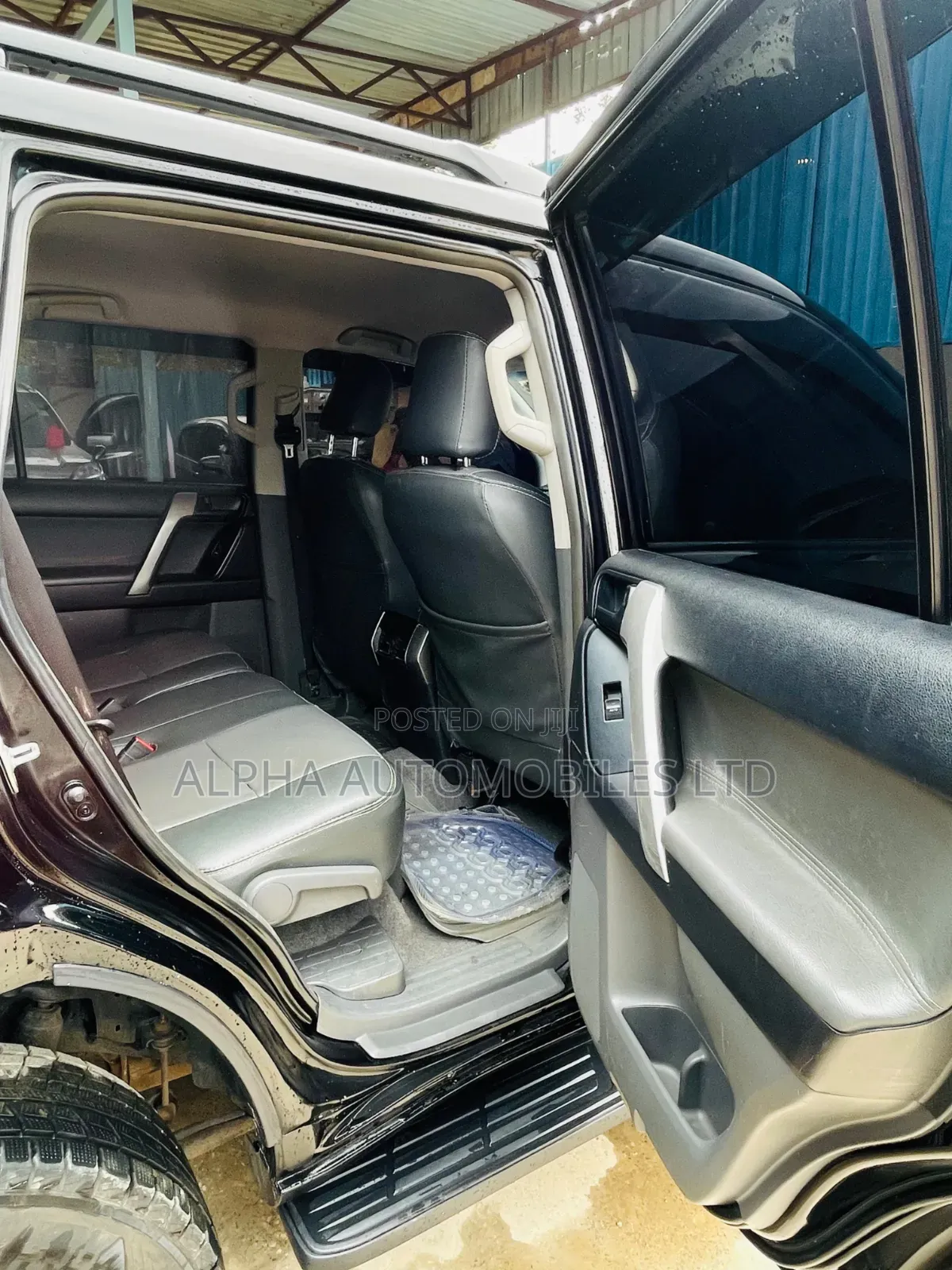 Toyota Land Cruiser Prado 2011 Black