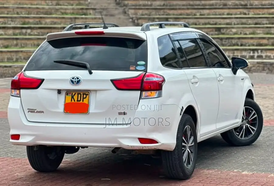 Toyota Corolla Fielder 2016 White