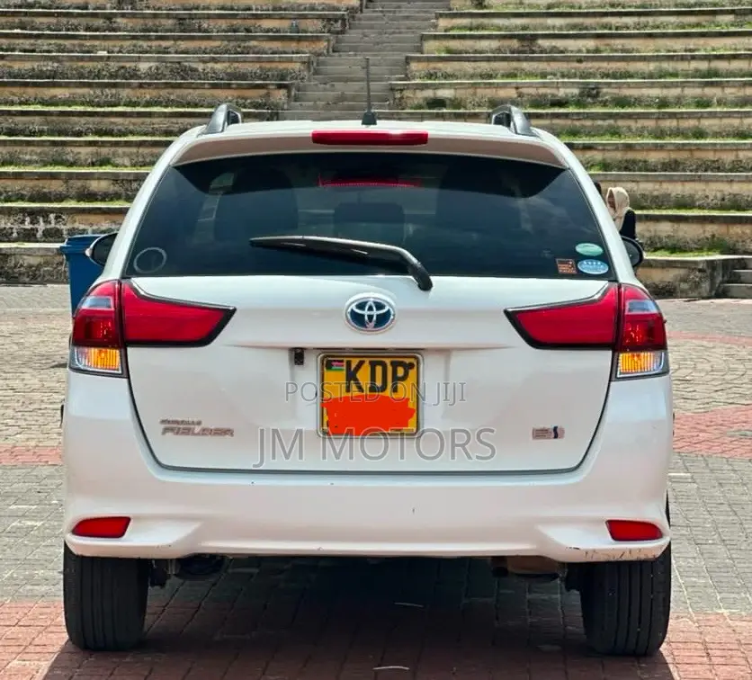 Toyota Corolla Fielder 2016 White