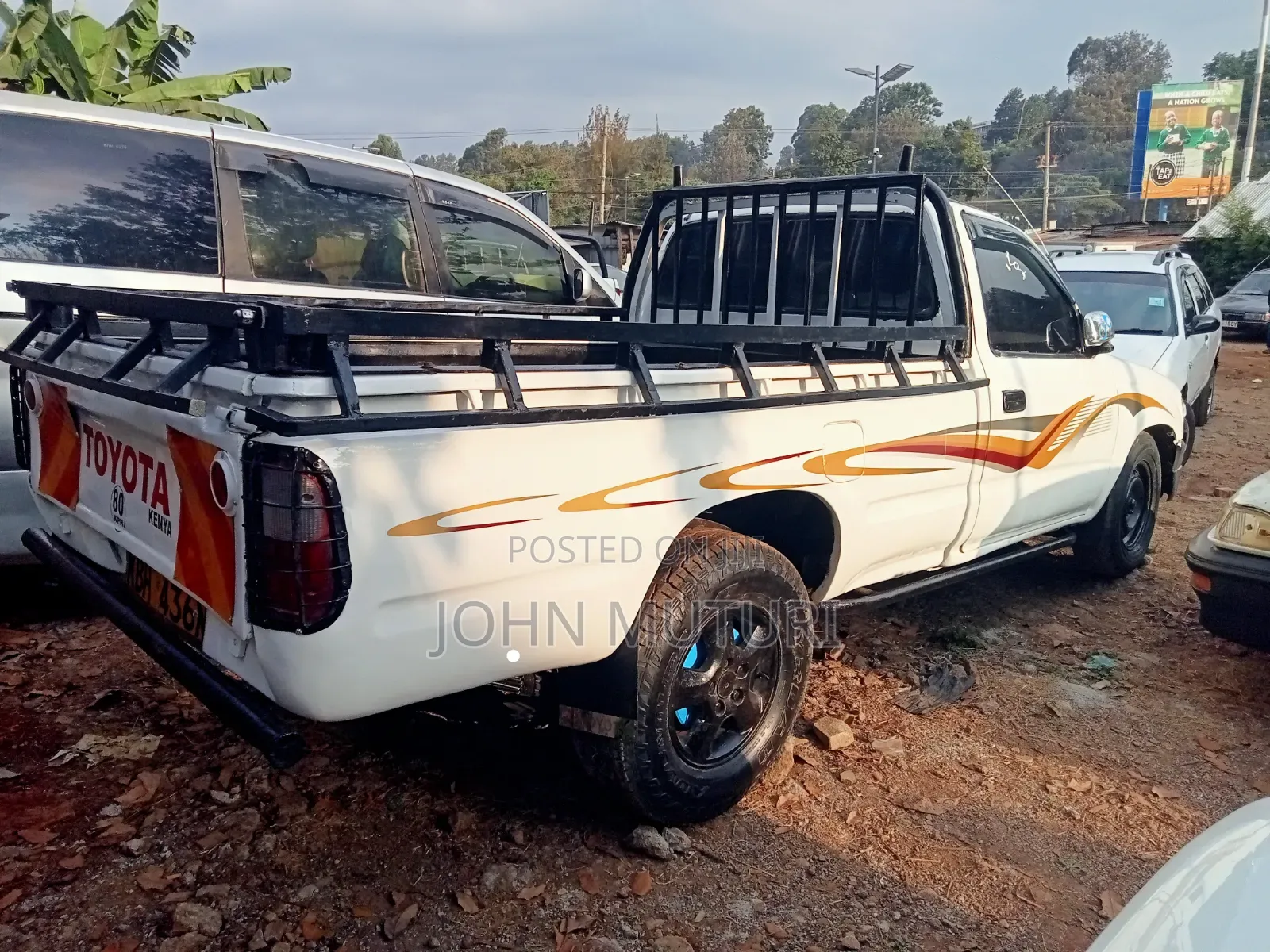 Toyota Hilux 1999 White