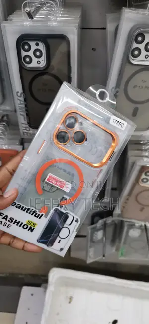 iPh 17 Pro Clear Magnetic Case Wit Vibrant Orange Metallic Camera Lens