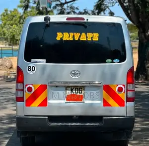 Toyota HiAce 2014 Silver