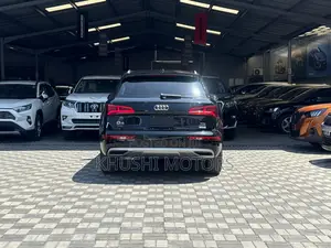 Audi Q5 2019 Black