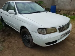 Nissan Sunny 2004 White