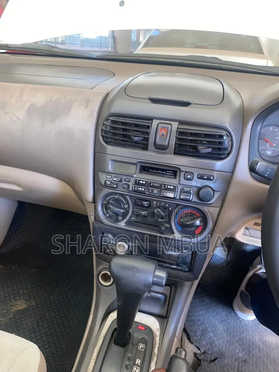 Nissan Sunny 2004 White