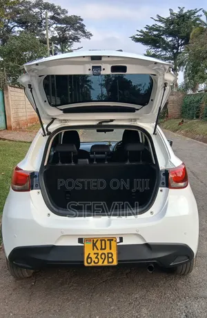 Mazda Demio 2018 White