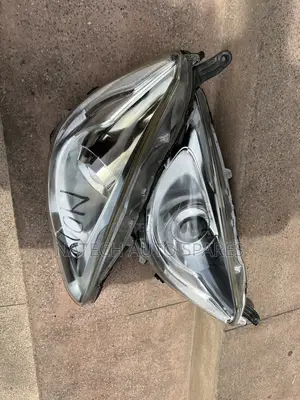 Toyota Aqua Headlight Zenon (2015)