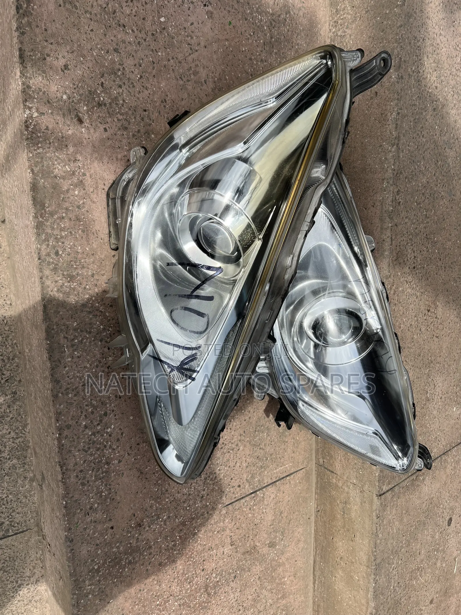 Toyota Aqua Headlight Zenon (2015)