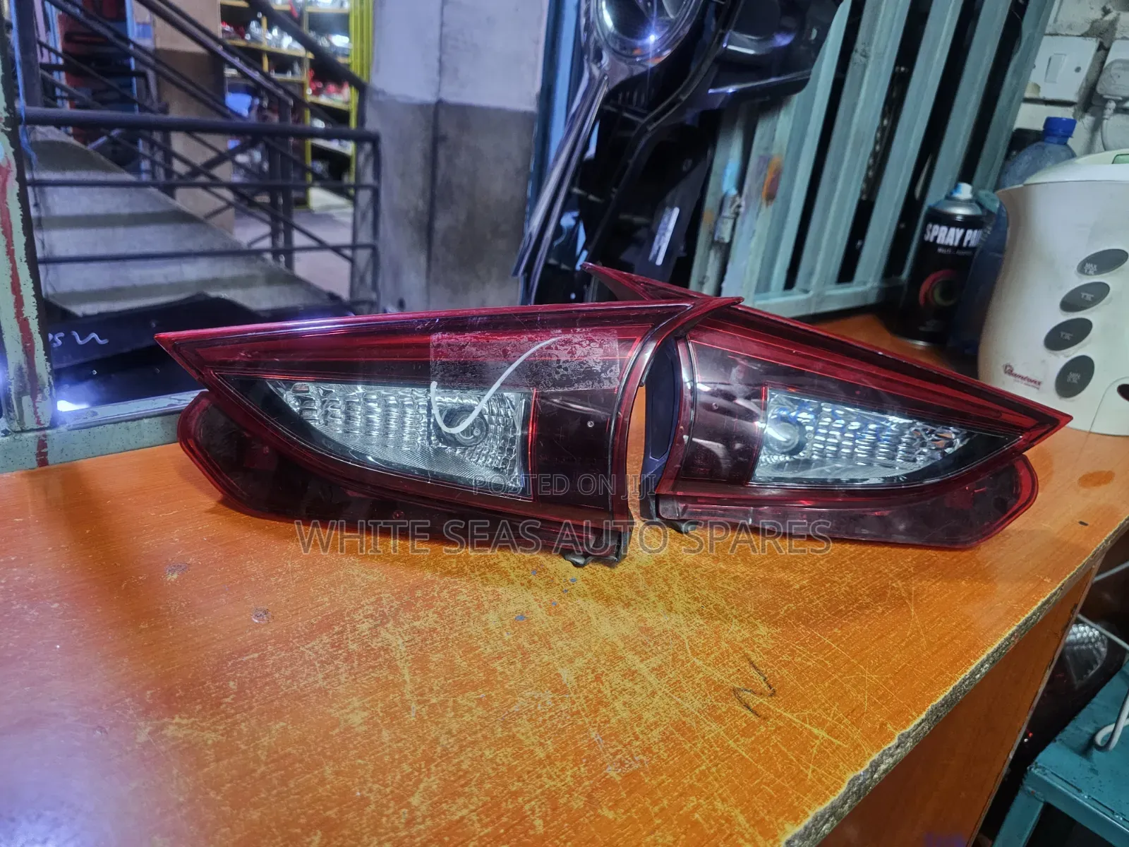 Mazda 3(axela) Bootlight