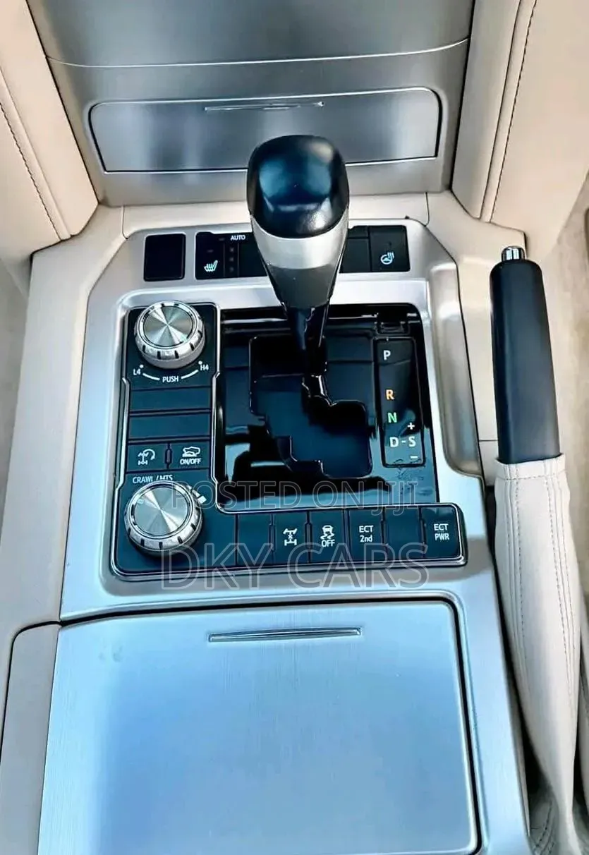 Toyota Land Cruiser 2019 Pearl
