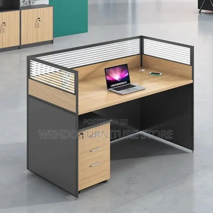 Office Workstation : One-Way Modular Workstation