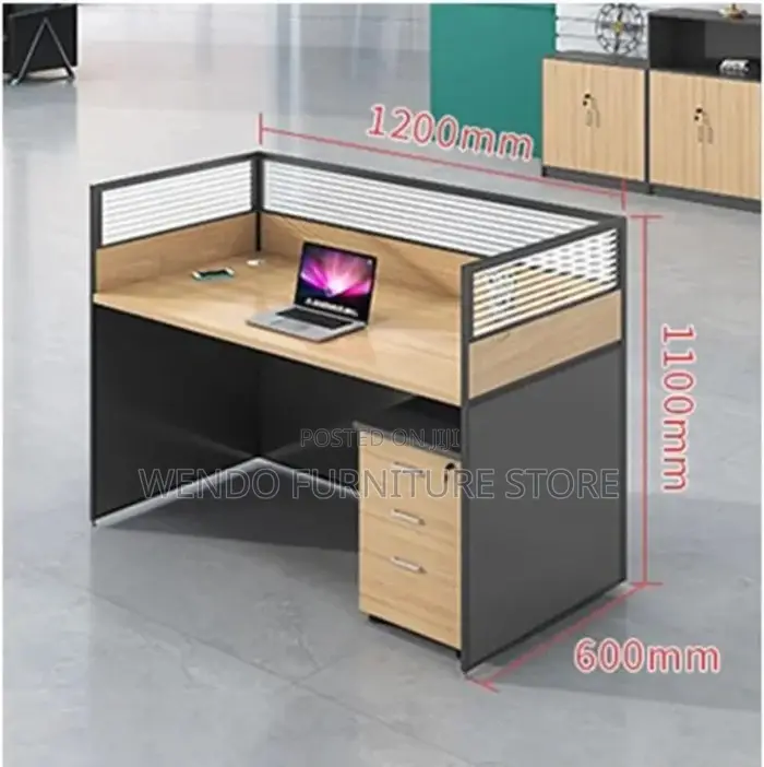 Office Workstation : One-Way Modular Workstation
