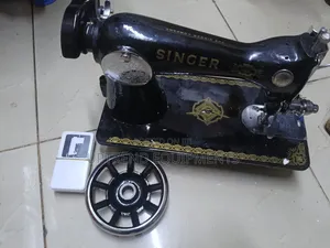 Singer Sewing Machine/Commercial Sewing