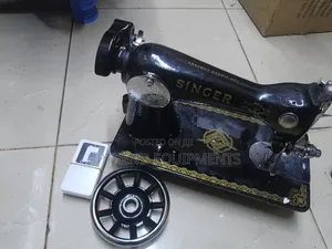 Singer Sewing Machine/Commercial Sewing