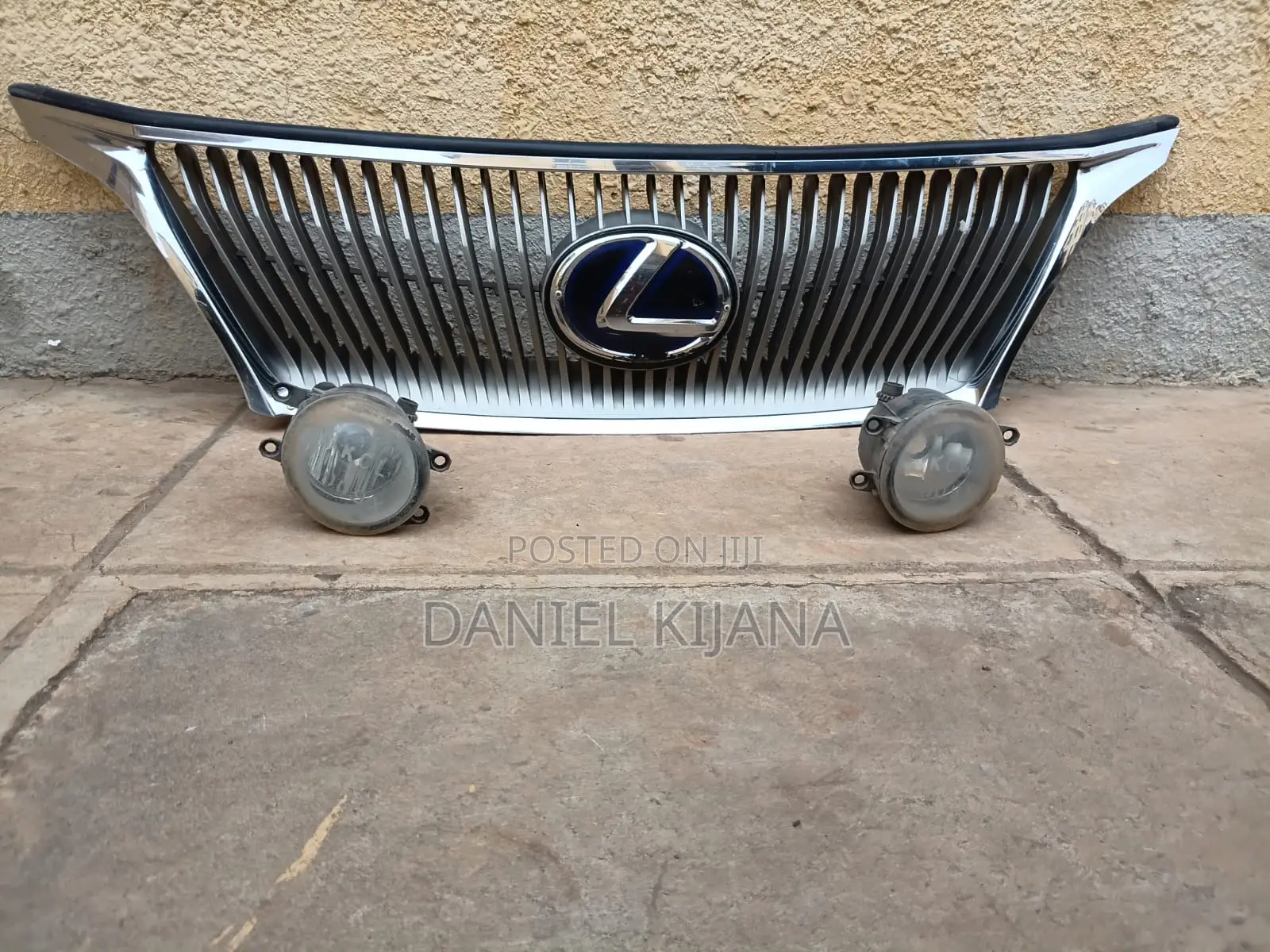 Rx 450h Grill and Fog Lights