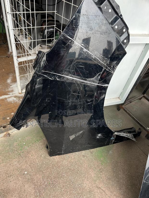 Toyota Noah Fender (2015-2018)