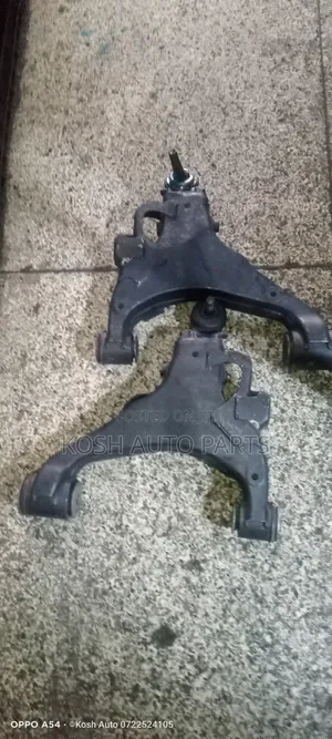Lower Control Arms Toyota Land Cruiser 200 Series
