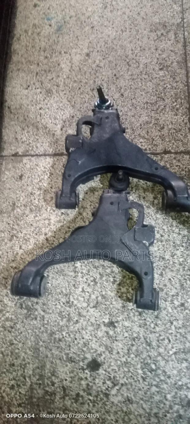 Lower Control Arms Toyota Land Cruiser 200 Series