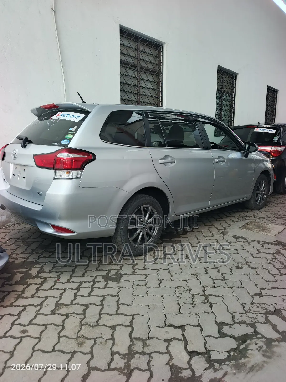 Toyota Corolla Fielder 2019 Silver
