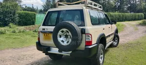 Nissan Patrol 2005 Gold