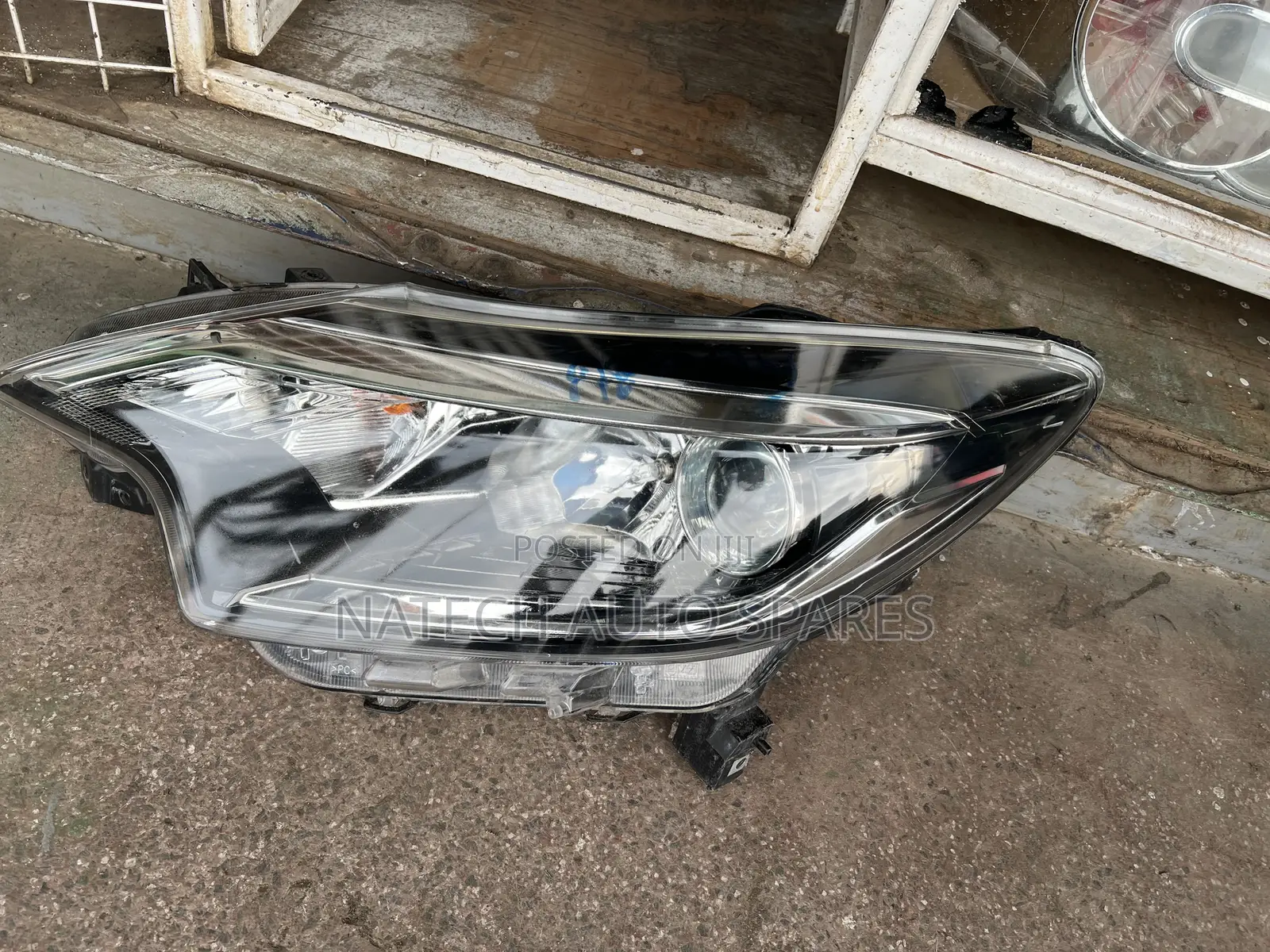 Nissan Note Headlight (B) 2015