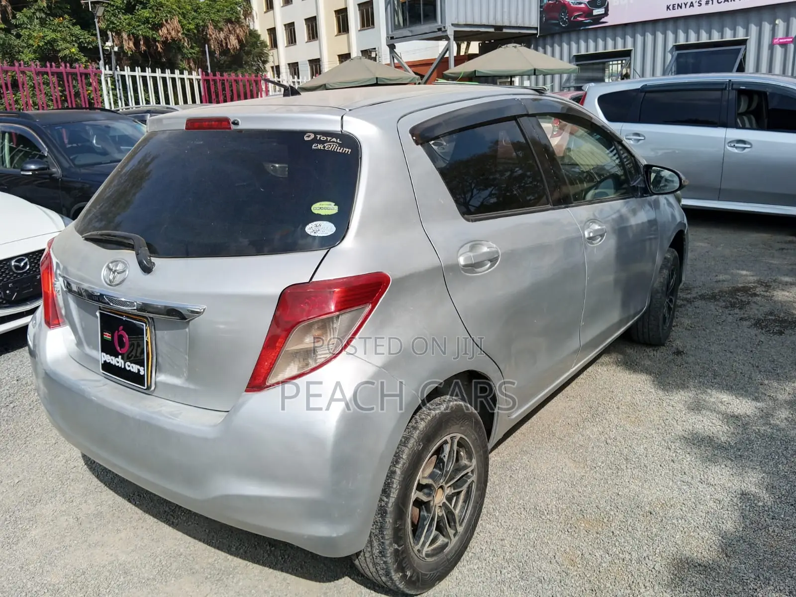 Toyota Vitz 2013 Silver