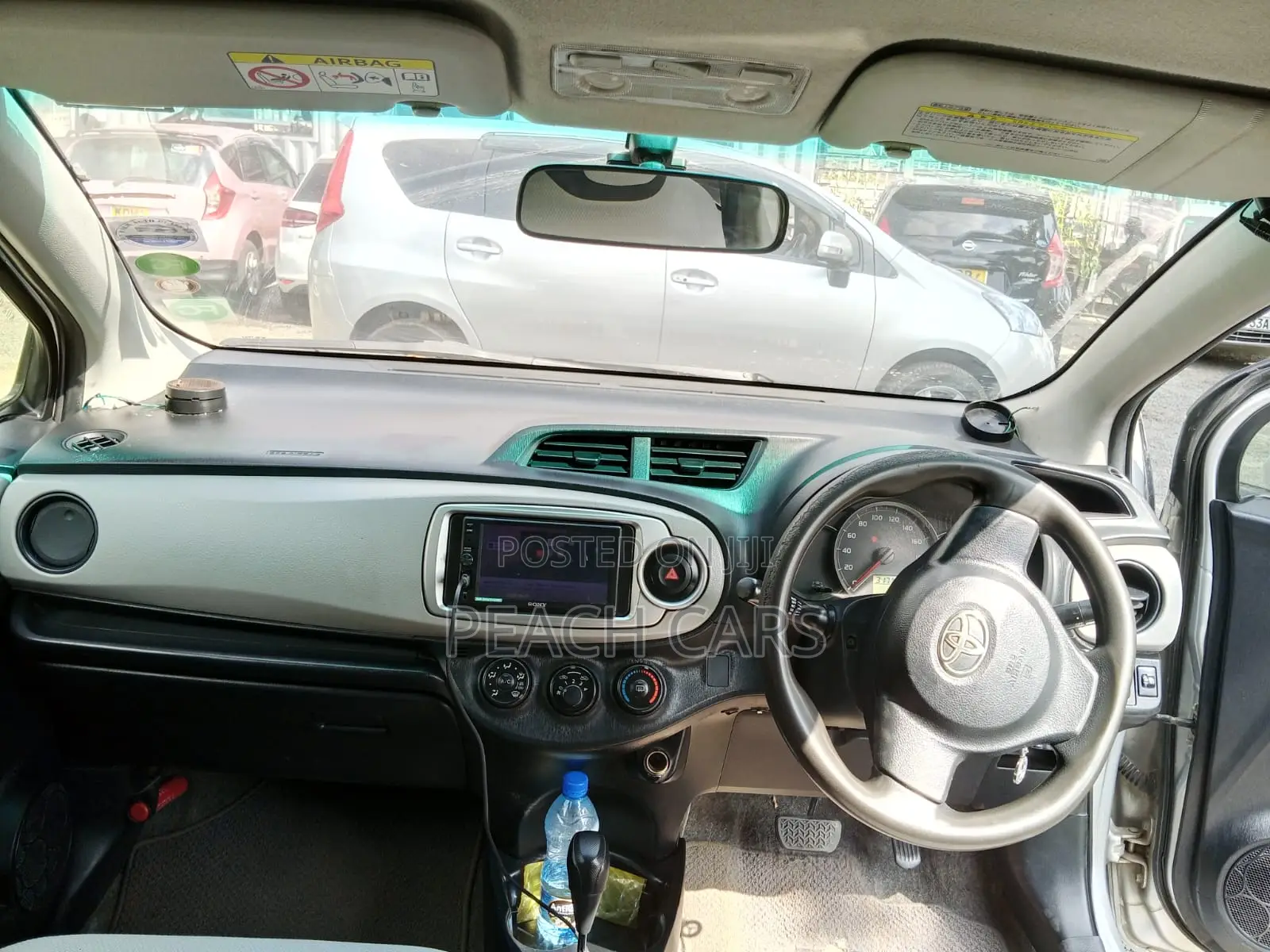 Toyota Vitz 2013 Silver