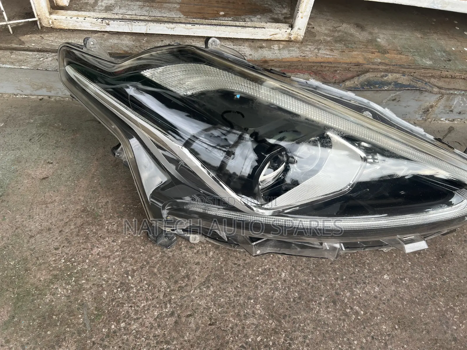 Toyota Sienta Headlight (52-282)