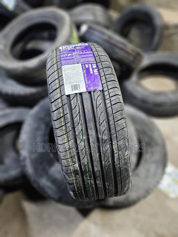 225/60r16 Townhall Tyre - thumbnail 2