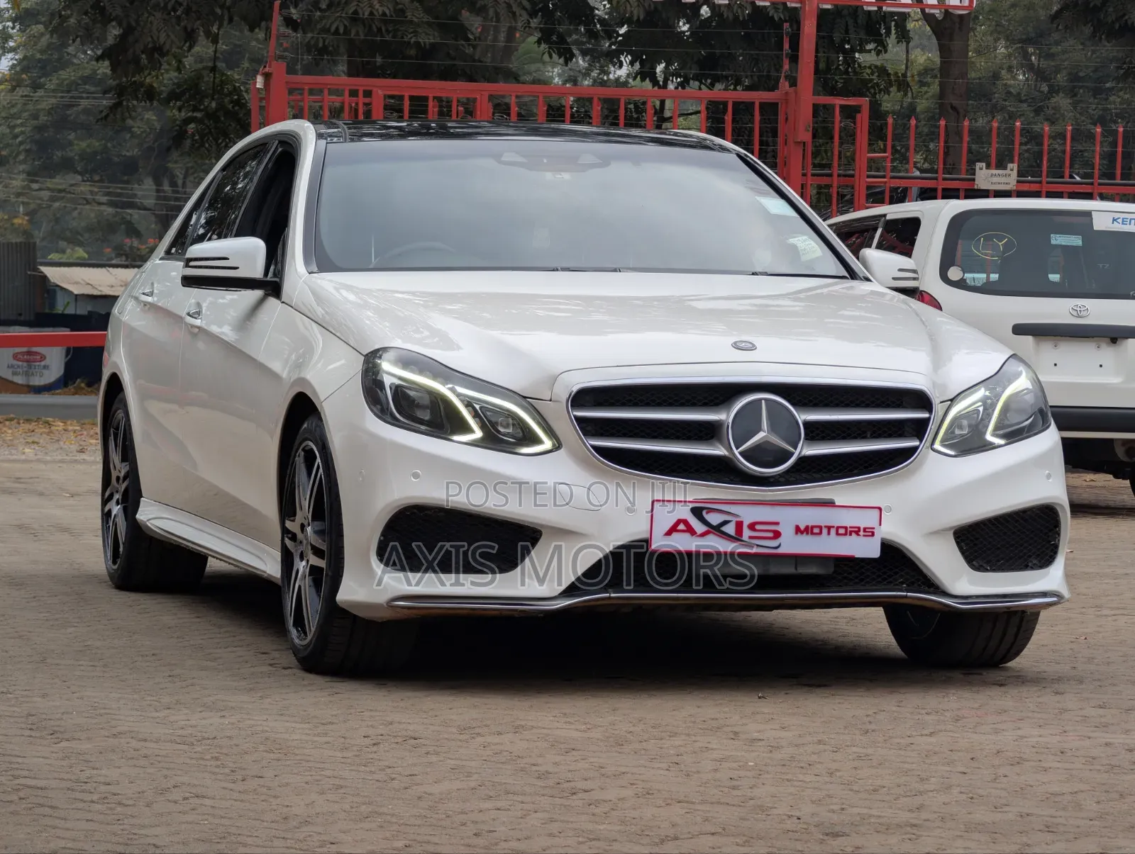 Mercedes-Benz E250 SV Premium 2014 White