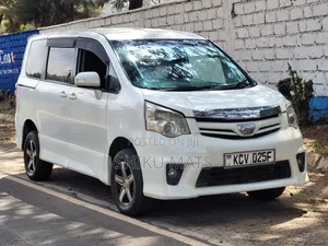Toyota Noah 2012 White