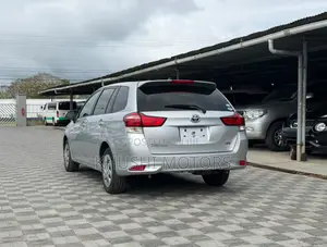 Toyota Corolla Fielder 2020 Silver