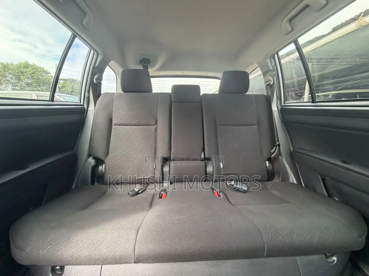 Toyota Corolla Fielder 2020 Silver