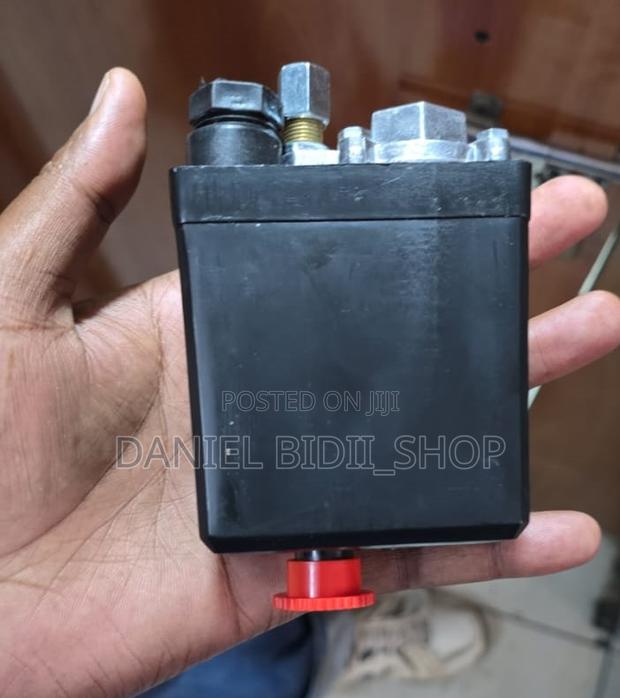 Compressor Head Switch - main view